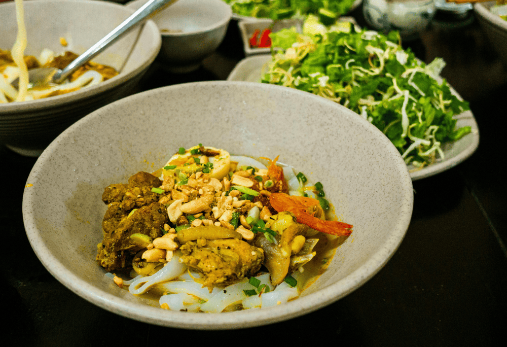 Illustrative photo of Mi Quang Lan Phuong stands out for its hearty portions of toppings (Source: Canva)